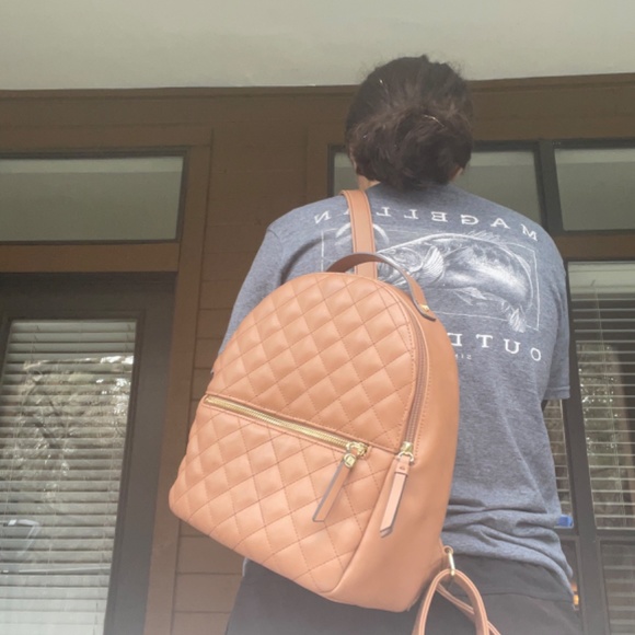 Backpack - Picture 4 of 4